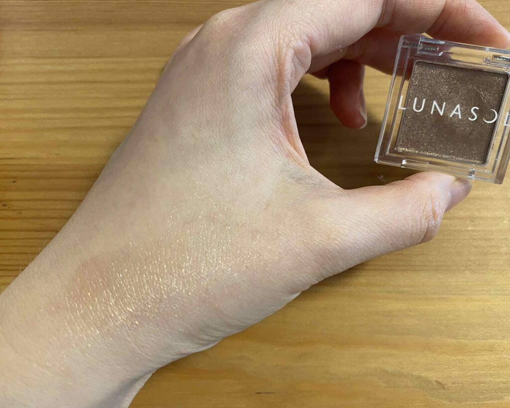 グロウニュアンスアイズ/LUNASOL/単色アイシャドウを使ったクチコミ（1枚目）