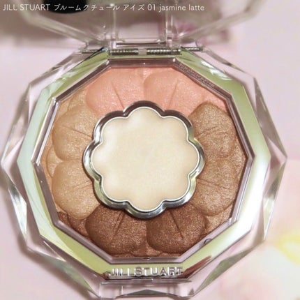 ジルスチュアート ブルームクチュール アイズ 01 jasmine latte/JILL STUART/アイシャドウパレットを使ったクチコミ(2枚目)