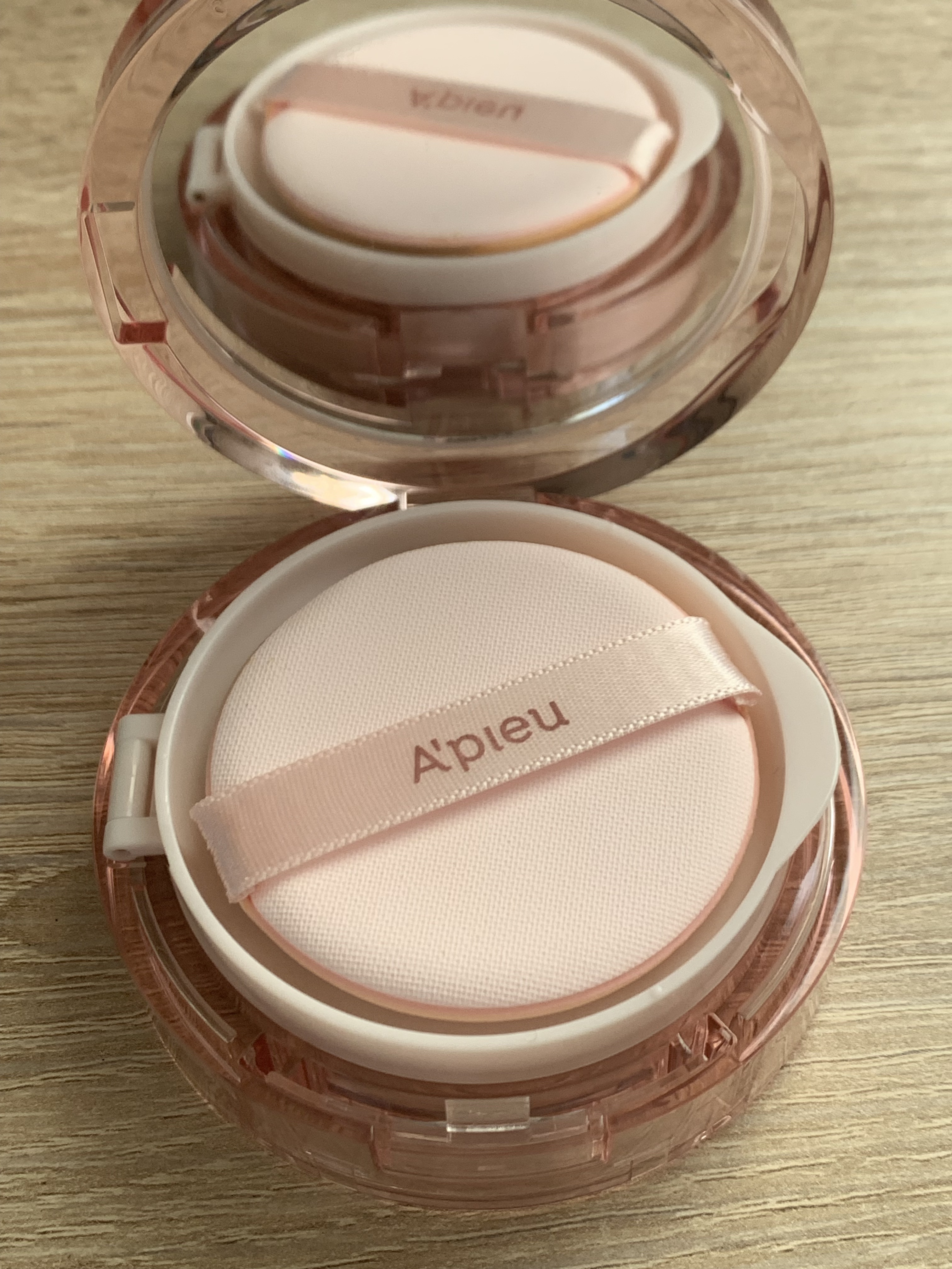 スキンケア ウォーターロッククッション　/A’pieu/クッションファンデーションを使ったクチコミ（2枚目）