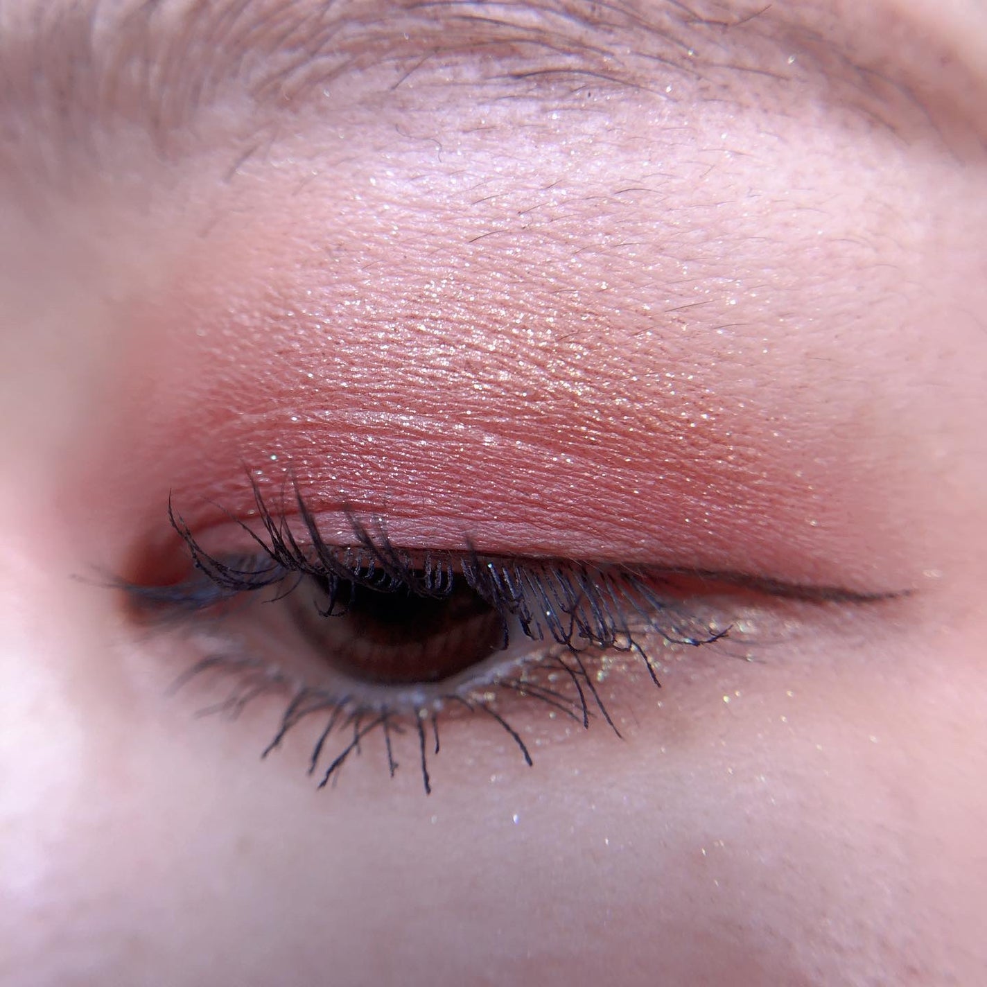 あゆみ on LIPS 「・\#todaysmake/・アイシャドウ☑#GIRLCULT..」(4枚目)