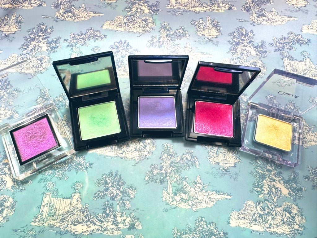 マルチカラーバリエーション トゥインクル/チャコット・コスメティクス/単色アイシャドウを使ったクチコミ(4枚目)