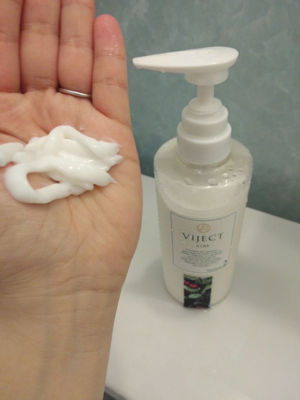 エアリースムース シャンプー/トリートメント/ヴィジェクト/市販シャンプーを使ったクチコミ(3枚目)