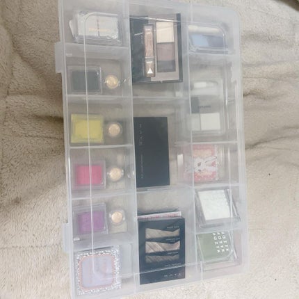 魔訶 on LIPS 「コスメ収納で何かとかさばりやすいファンデ,下地とアイシャドウ百..」(4枚目)