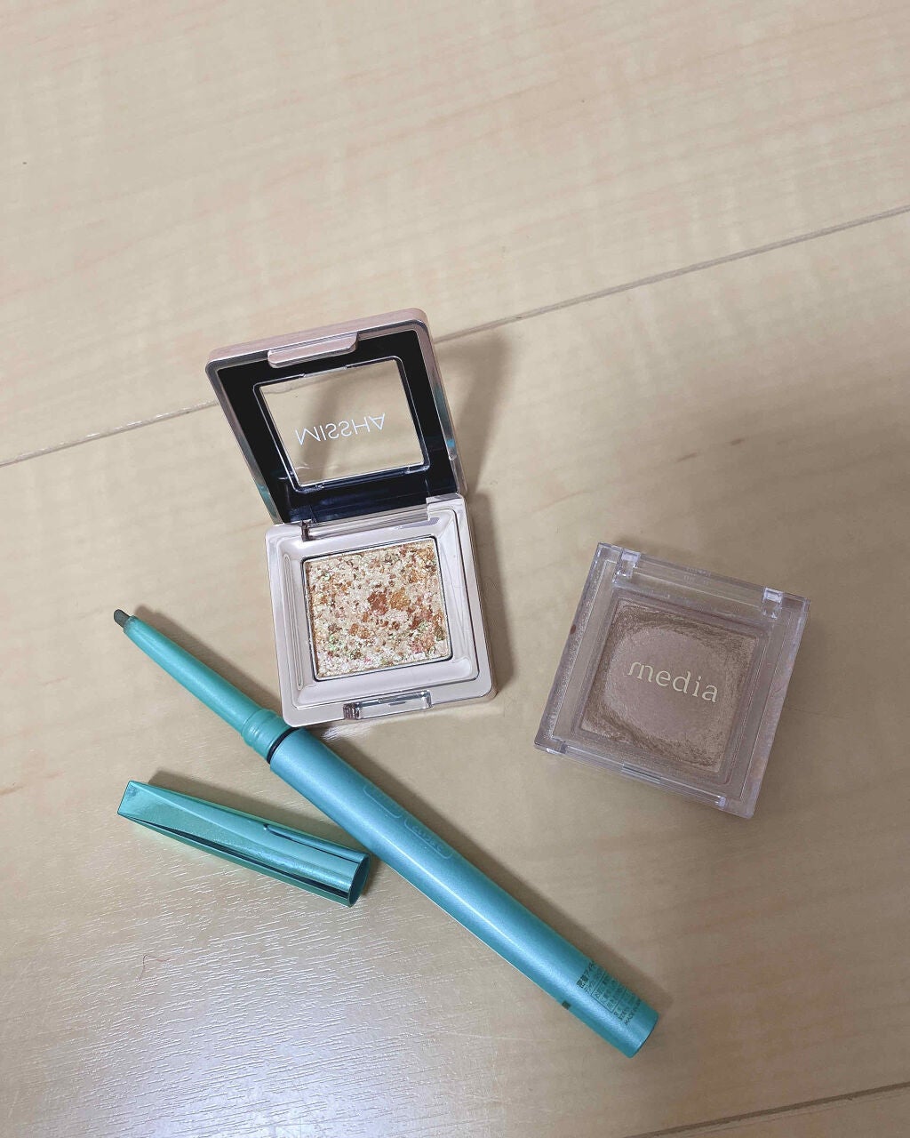 「密着アイライナー」クリームペンシル/デジャヴュ/ペンシルアイライナーを使ったクチコミ(2枚目)