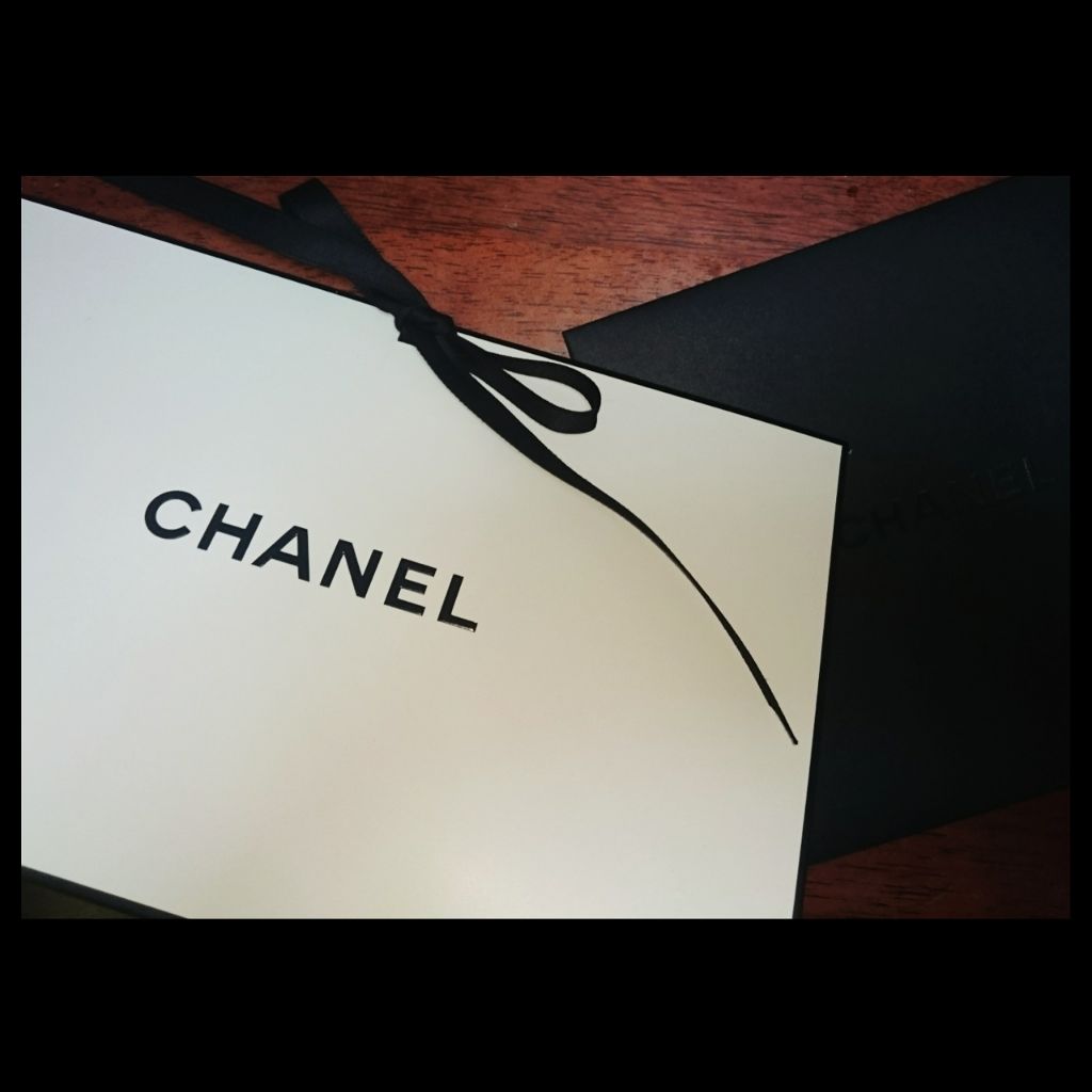 ルージュ アリュール リクィッド パウダー 962 エレクトリック ブロッサム/CHANEL/口紅を使ったクチコミ（2枚目）