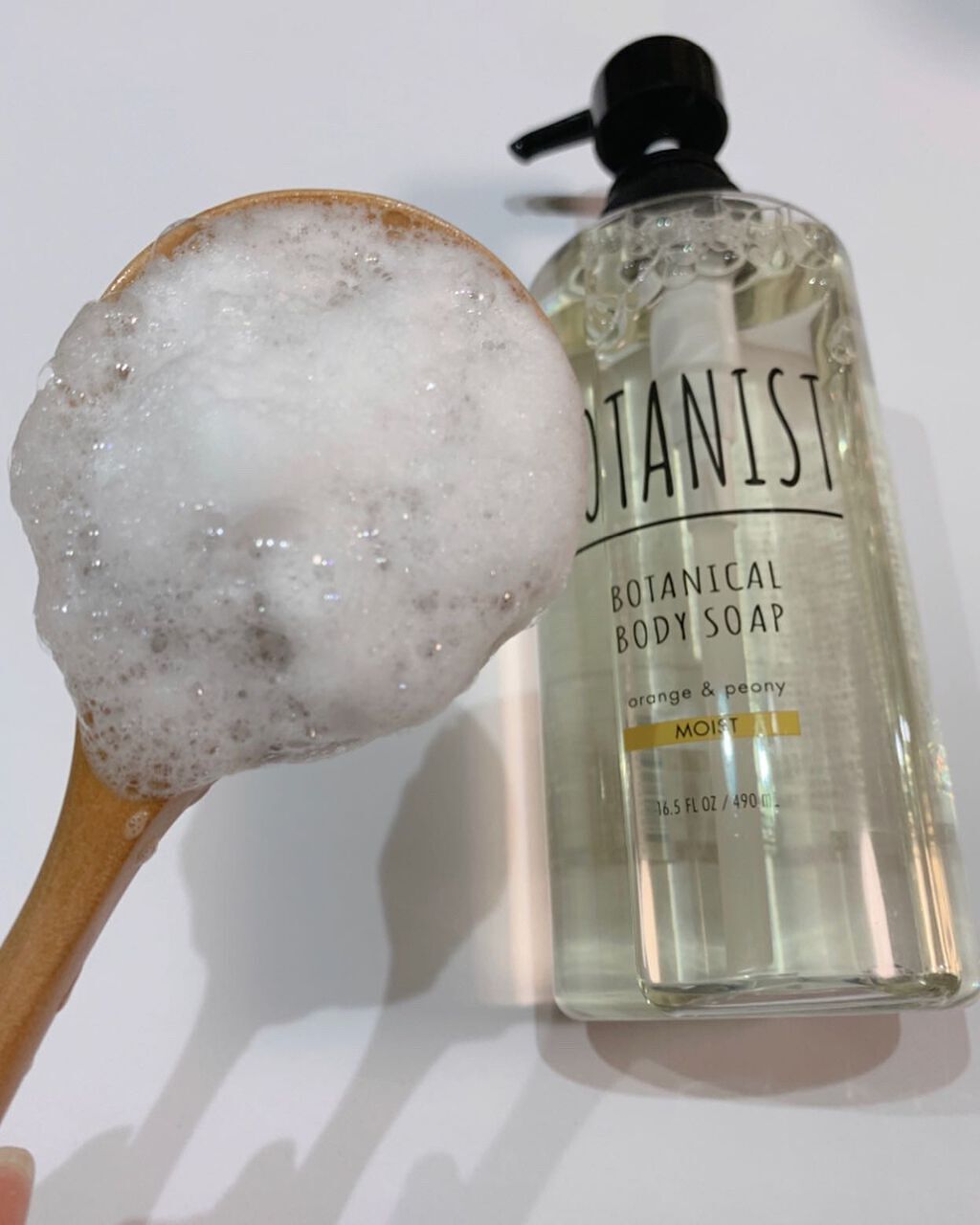 BOTANIST ボタニカルボディソープ モイスト（オレンジ＆ピオニー）のクチコミ「全部で5種類あるので、
肌や季節に合わせて選べます☘️

私が使ったのは、
モイストの.....」（3枚目）