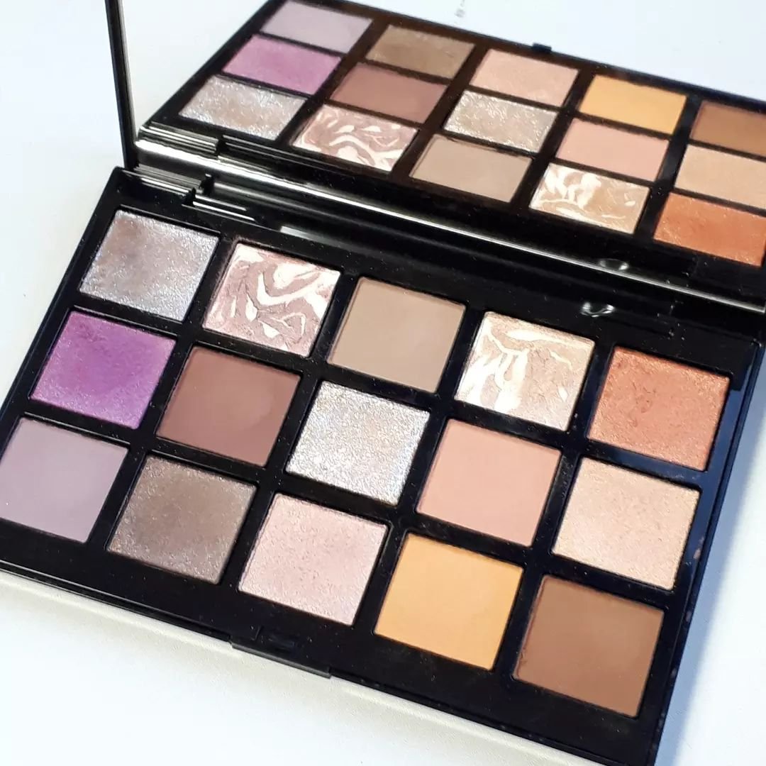 アディクション 15th アニバーサリー アイシャドウパレット “ロック ザ ベスト モーメンツ”/ADDICTION/パウダーアイシャドウを使ったクチコミ（2枚目）