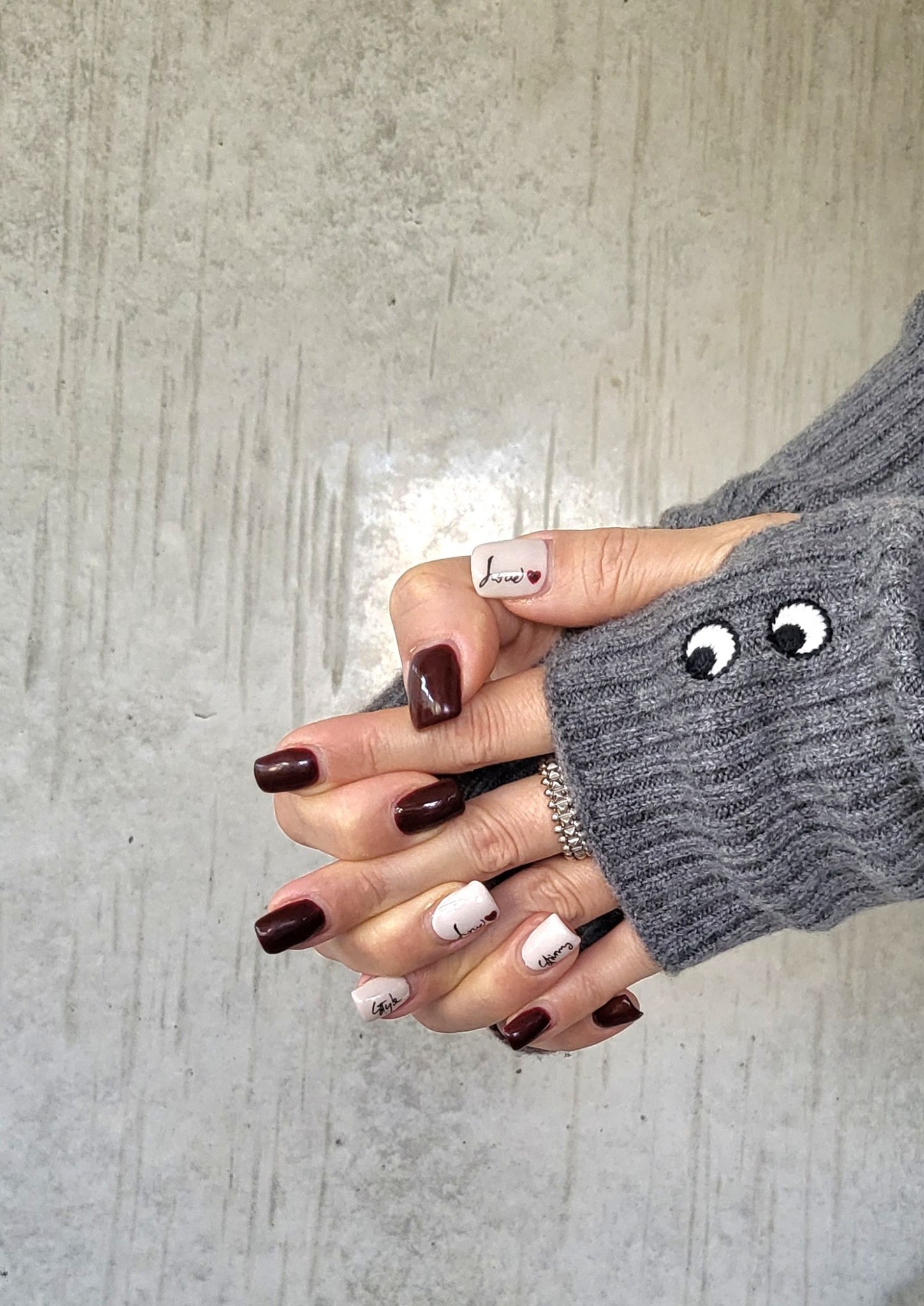 #ボルドーネイル,#冬ネイル,#セルフネイル,#ニット映えネイルのネイルデザイン