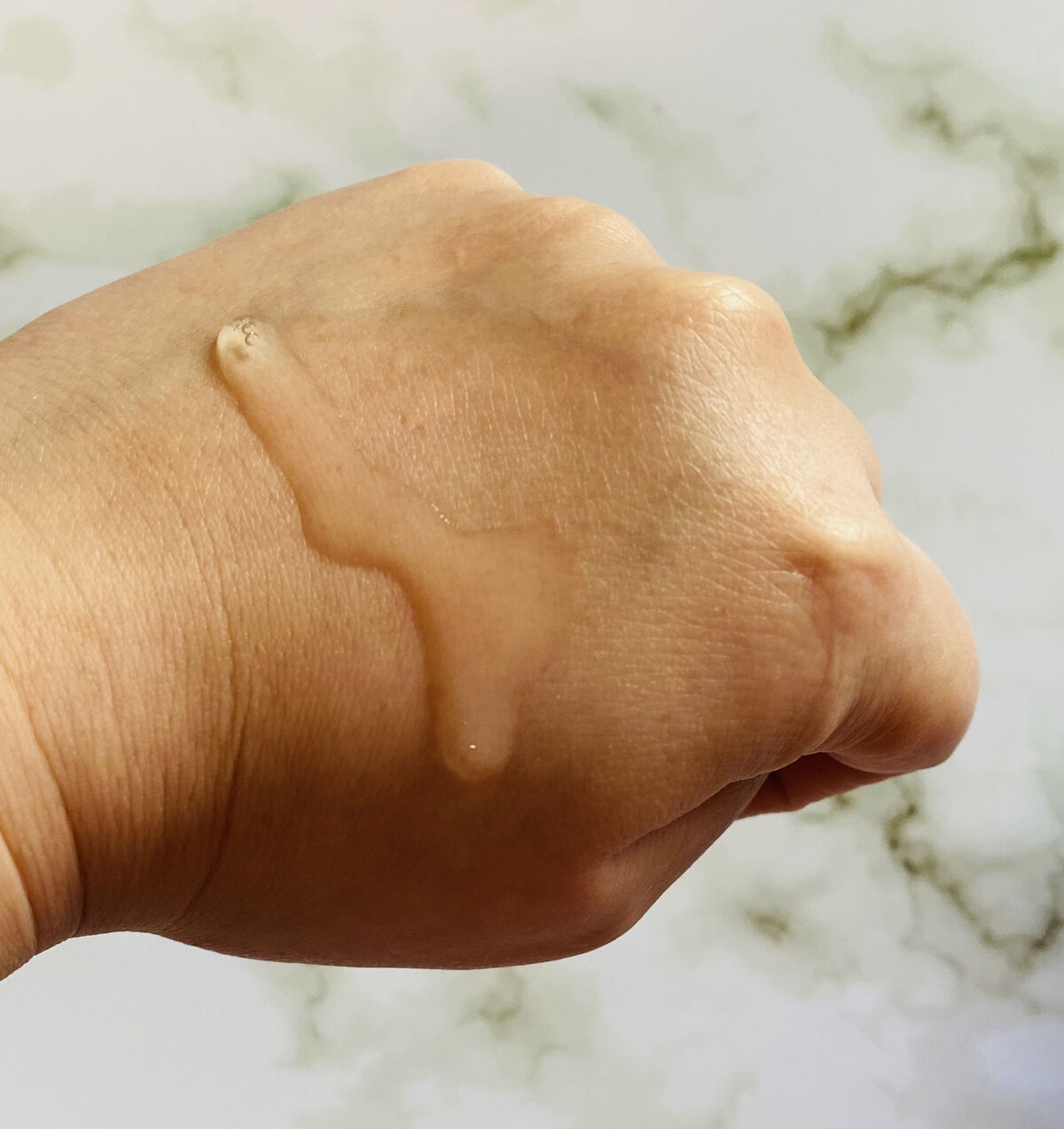 アクアレーベル ブライトニングケア ローション M（医薬部外品）のクチコミ「しっとりして気持ち良いです！
とろみがあるので肌にすっと浸透する感じがしました
寝る前にすると.....」（2枚目）