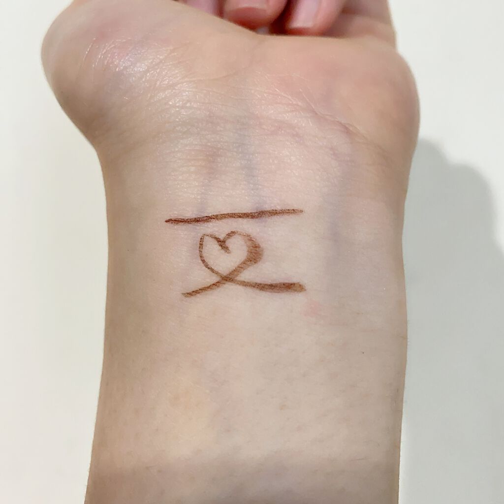 スキルレスライナー/LUMIURGLAS/リキッドアイライナーを使ったクチコミ(3枚目)