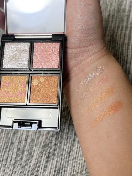 ドラマティックアイカラー (パウダー)/(クリーム) OR210 ピーチシロップ (パール)/マキアージュ/アイシャドウパレットを使ったクチコミ(2枚目)