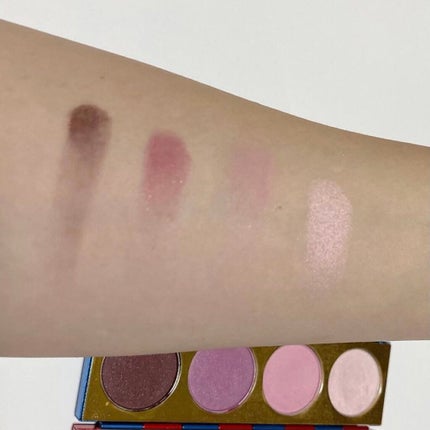 ワンダー ウーマン メイクアップ バッグ/M・A・C/化粧ポーチを使ったクチコミ(4枚目)