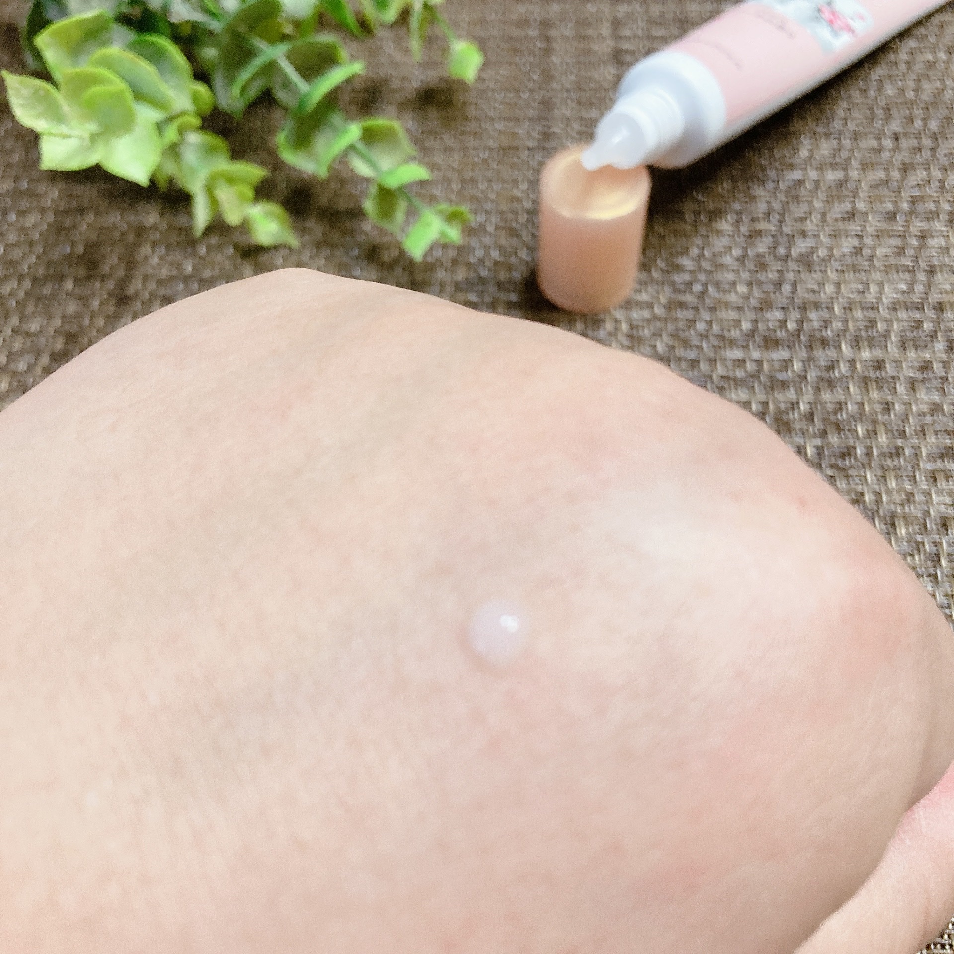 8x4 アロマスイッチ 涼感ネックジェル パリスブーケの香り/８ｘ４/デオドラント・制汗剤を使ったクチコミ（3枚目）