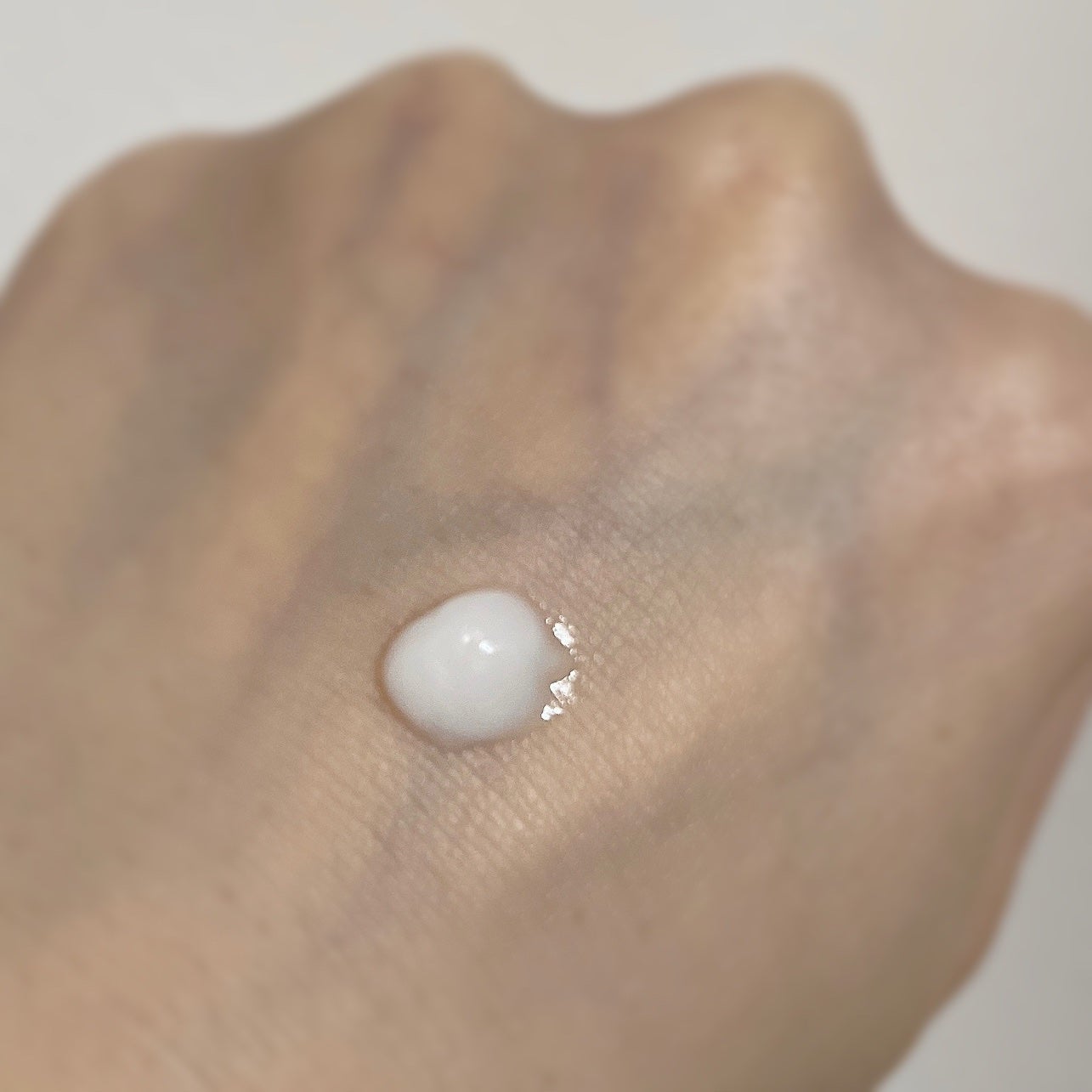 fu on LIPS 「(オリグロ購入品)イリユンILLIYOONレッドイッチケアクリ..」(2枚目)