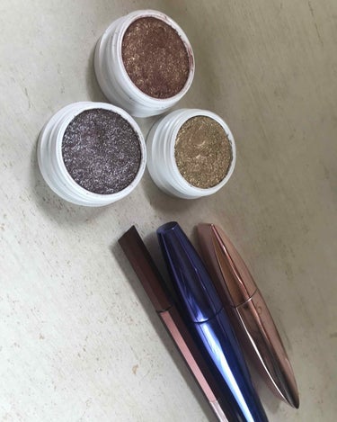 Super Shock Shadow/ColourPop/パウダーアイシャドウを使ったクチコミ（2枚目）