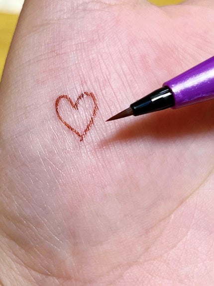 「密着アイライナー」ショート筆リキッド/デジャヴュ/リキッドアイライナーを使ったクチコミ(3枚目)