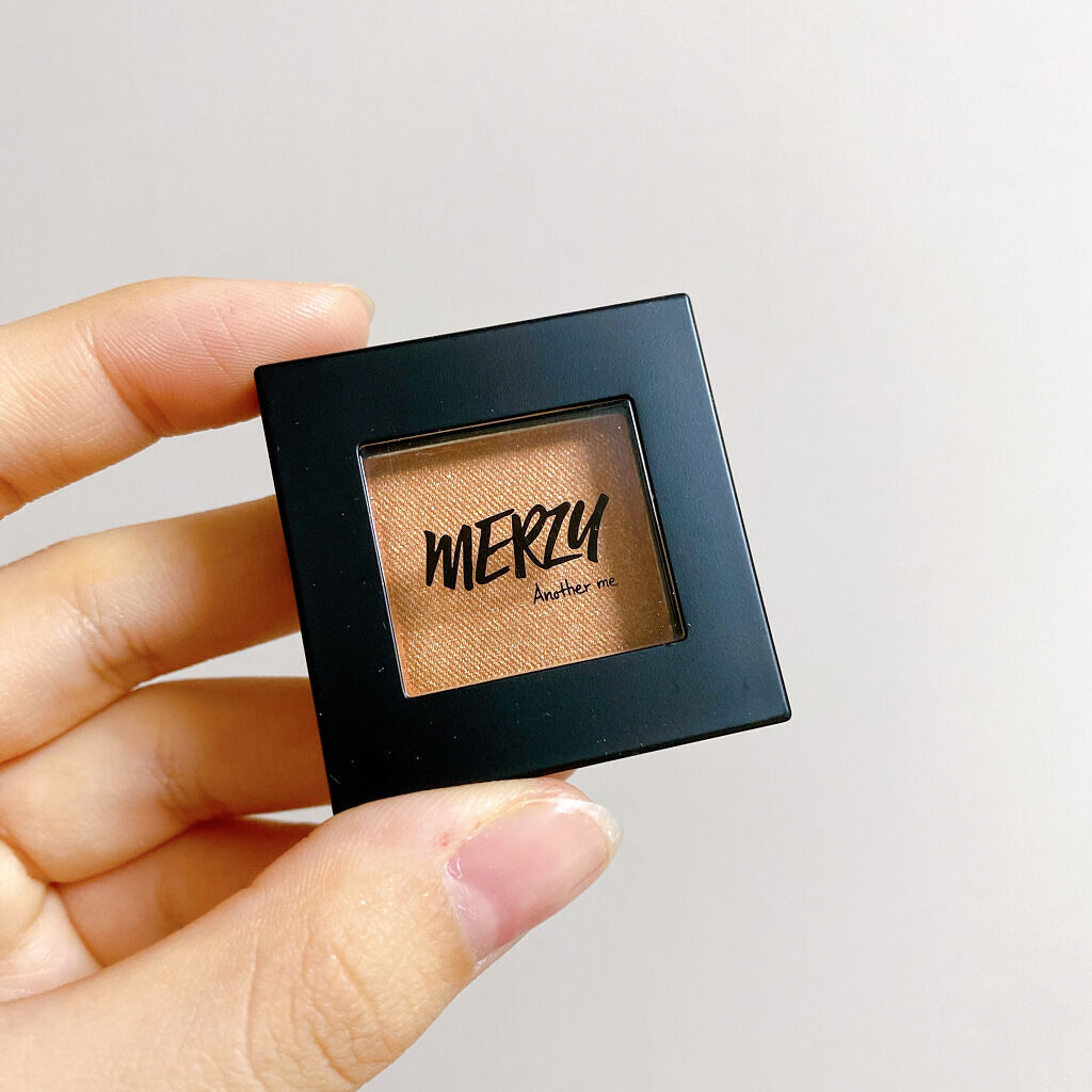 THE FIRST EYE SHADOW/MERZY/単色アイシャドウを使ったクチコミ（1枚目）