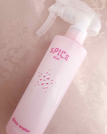 アリミノ スパイス ミスト グロスウォーターのクチコミ「
寝癖直しとして使っています。
艶出しみたいだけど、ある程度の髪の広がりをなくしてくれるし.....」(1枚目)