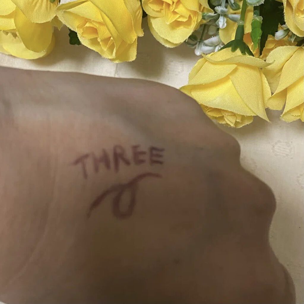 インディストラクティブルアイライナー 05 RAW AND WILD/THREE/リキッドアイライナーを使ったクチコミ（2枚目）