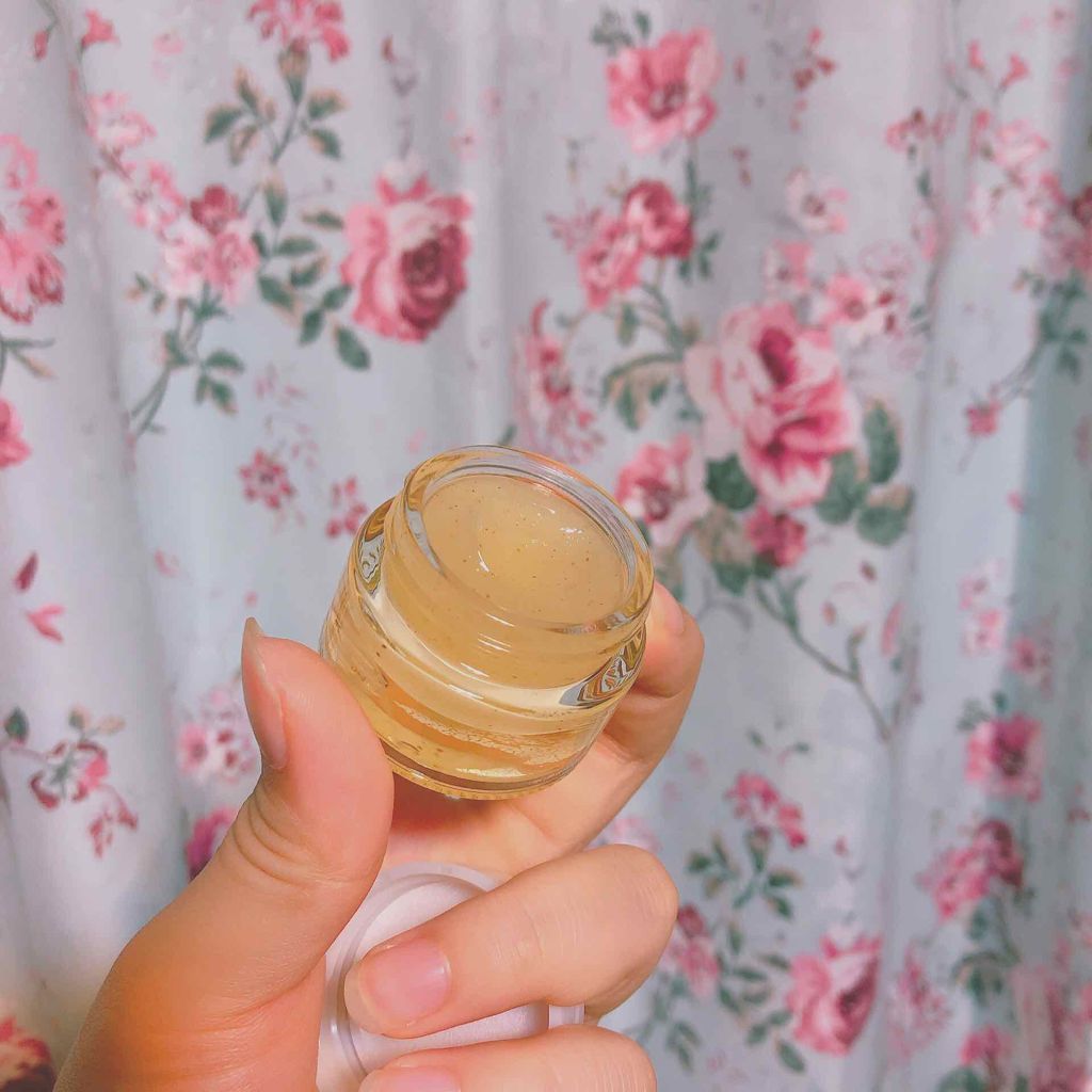 ハニーリップゴマージュ/ROAlív/リップスクラブを使ったクチコミ（1枚目）