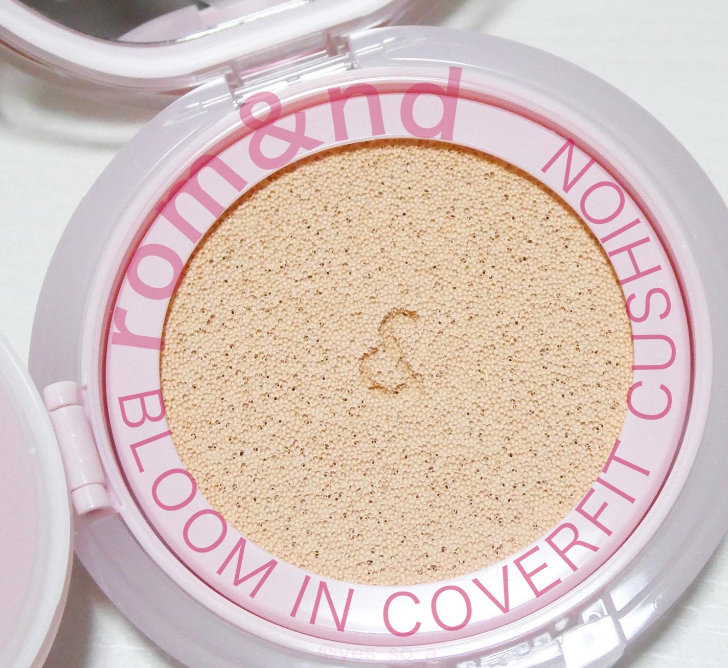 ブルームインカバーフィットクッション/rom&nd/クッションファンデーションを使ったクチコミ(2枚目)