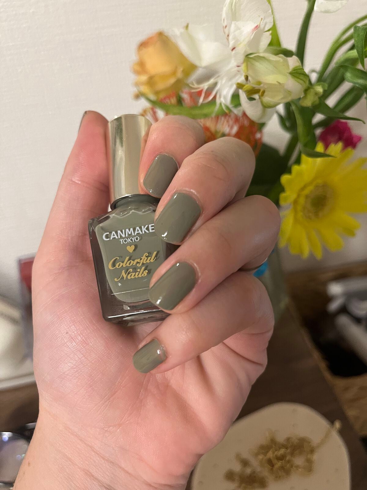 カラフルネイルズ/キャンメイク/マニキュアを使ったクチコミ(2枚目)