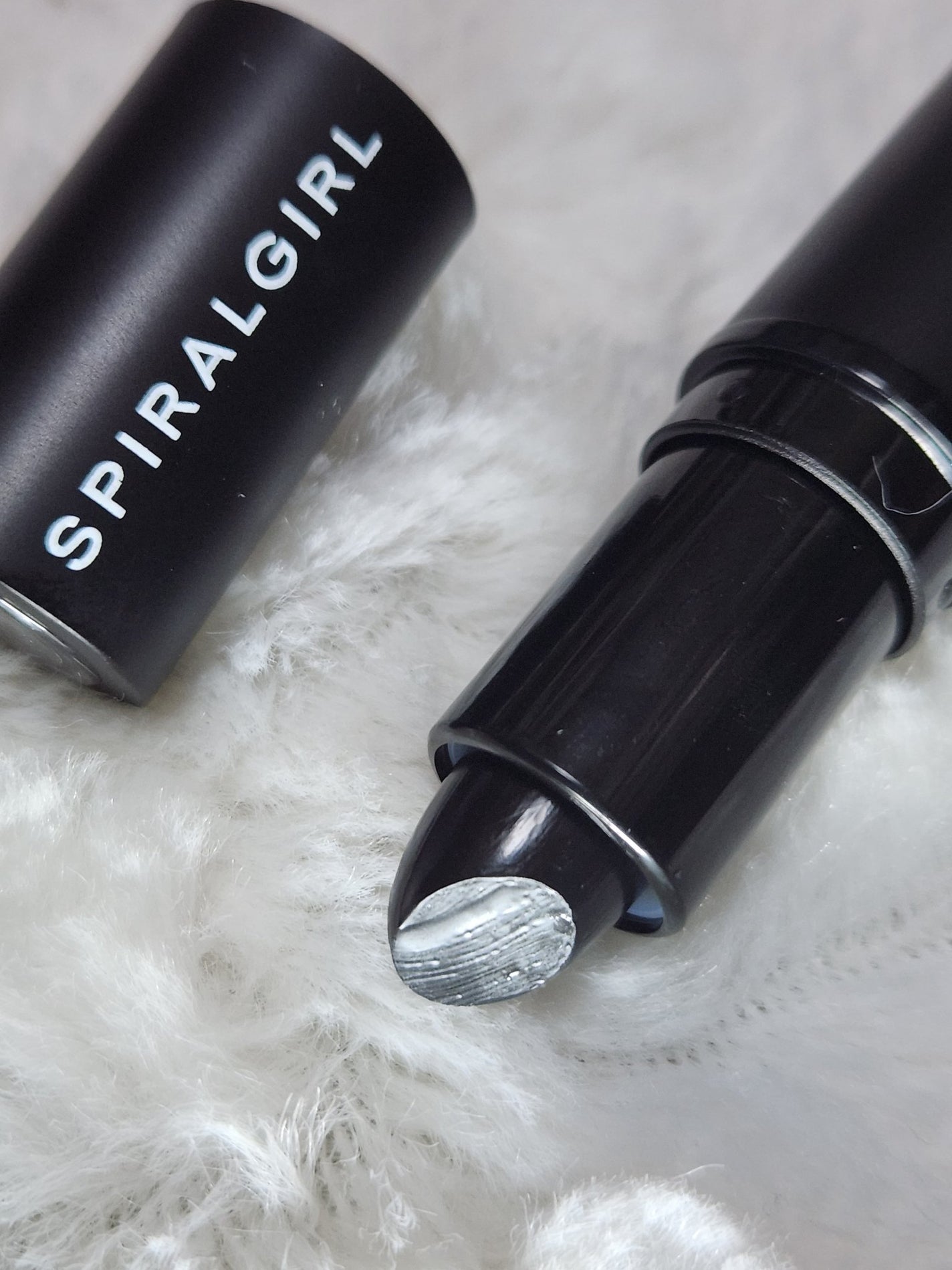 SPIRAL GIRL リップスティック/DAISO/口紅を使ったクチコミ(2枚目)