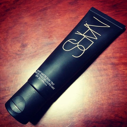 ベルベットマットスキンティント SPF30/PA+++/NARS/リキッドファンデーションを使ったクチコミ(1枚目)