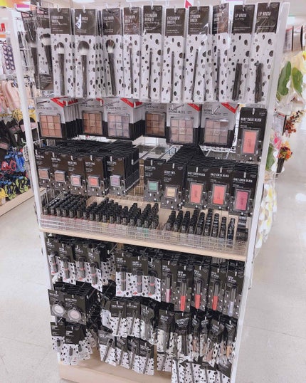 UR GLAM BLOOMING EYE COLOR PALETTE/U R GLAM/アイシャドウパレットを使ったクチコミ(1枚目)