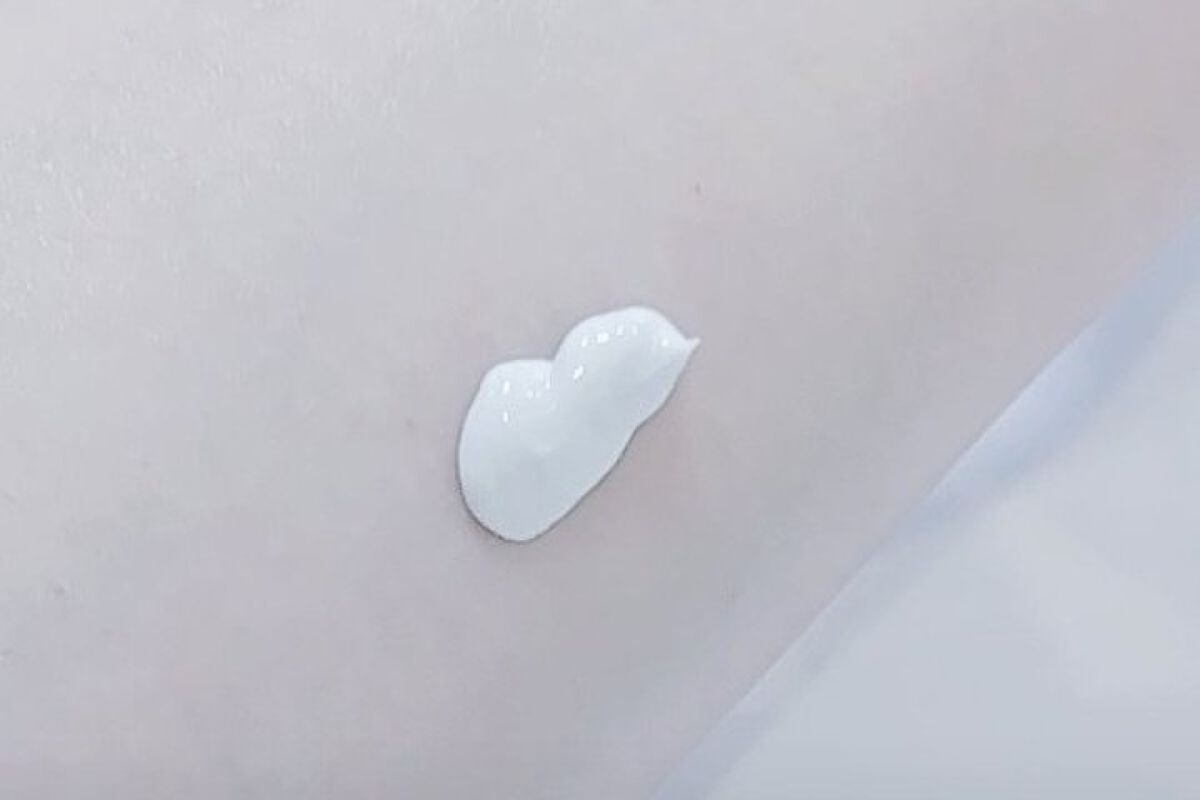 ビタミンEバイタライジングUVクリーム　SFP50＋/COSRX/日焼け止めクリームを使ったクチコミ（2枚目）