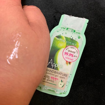 マイルド&モイスチャーアロエジェル/ネイチャーリパブリック/ボディローションを使ったクチコミ(4枚目)