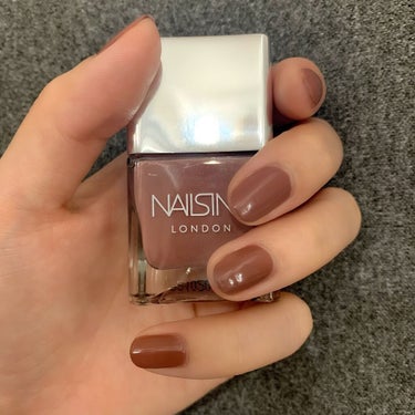 nails inc. ネイルズ インク レッツ ゲット ヌード ネイルポリッシュのクチコミ「お高いだけある😍
普段600円ぐらいのマニキュアを使用していましたが、全然違うからとオススメさ.....」（2枚目）