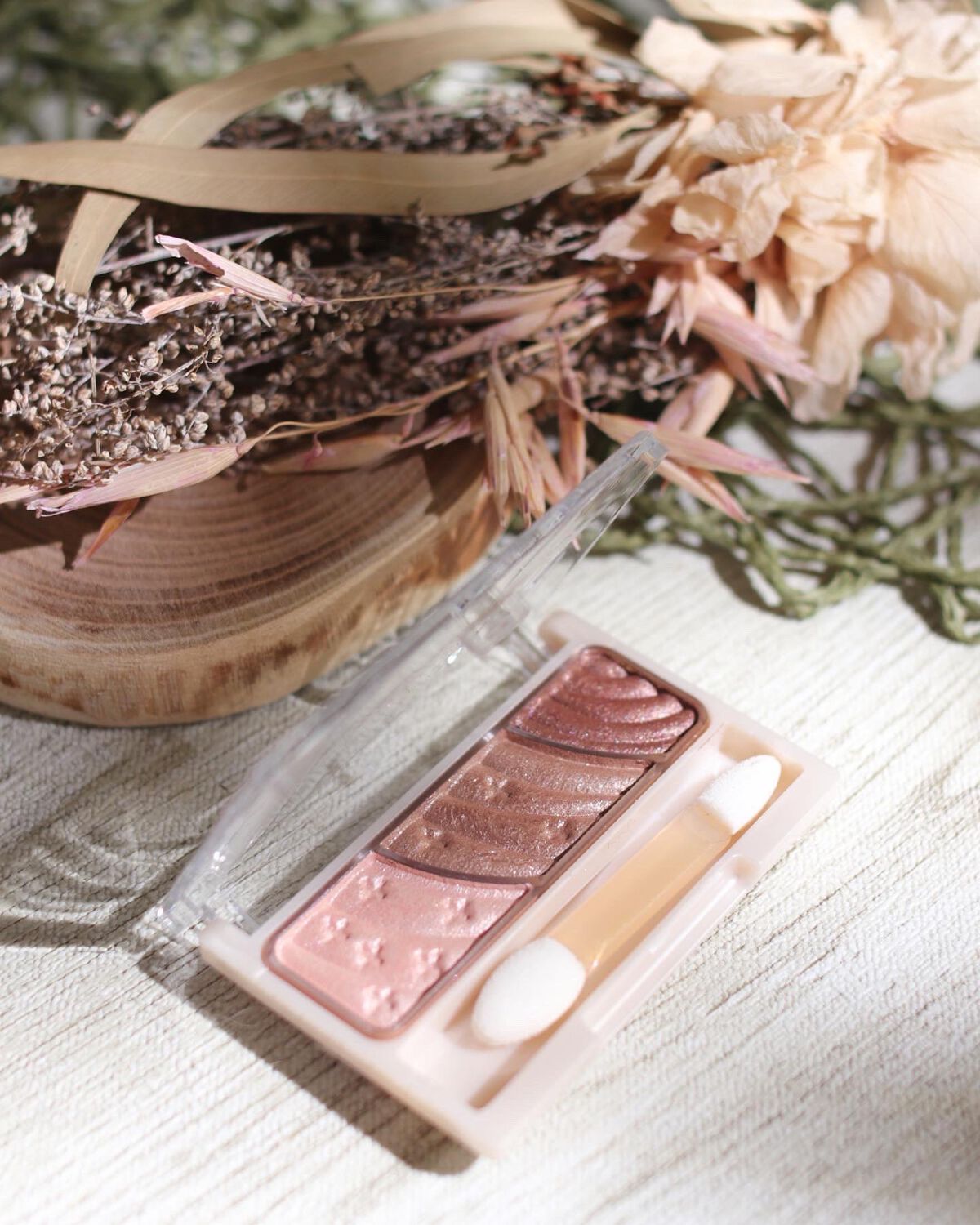 トーンアップアイシャドウ/CEZANNE/アイシャドウパレットを使ったクチコミ(5枚目)