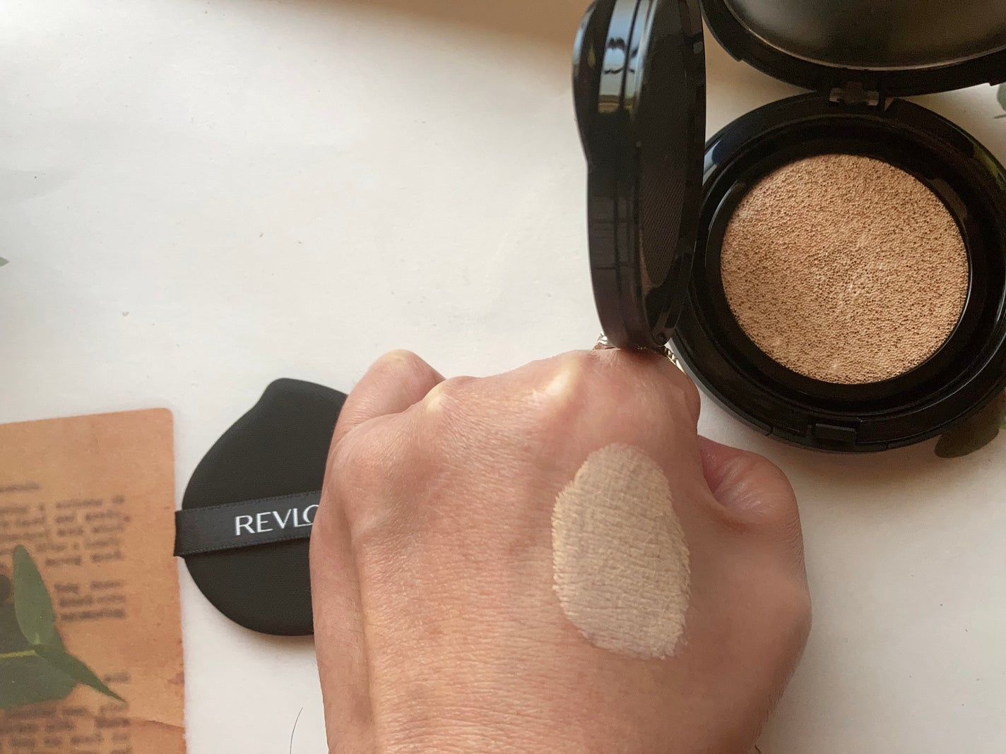 レブロン カラーステイ ロングウェア UV クッション ファンデーション/REVLON/クッションファンデーションを使ったクチコミ(6枚目)