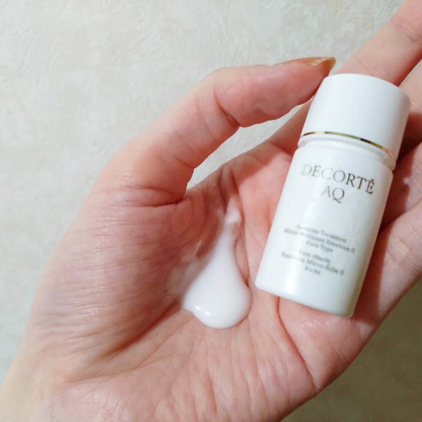 AQ アブソリュート エマルジョン マイクロラディアンス Ⅲ/DECORTÉ/乳液を使ったクチコミ(2枚目)