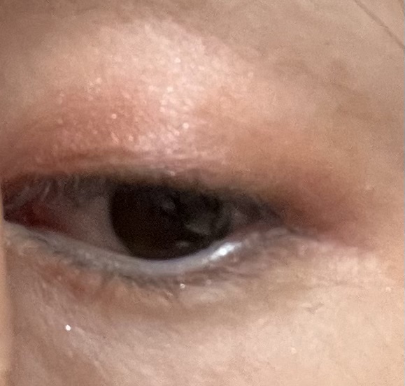 キャビアスティック アイカラー R3 STRIKE A ROSE/ローラ メルシエ/スティックアイシャドウを使ったクチコミ（3枚目）