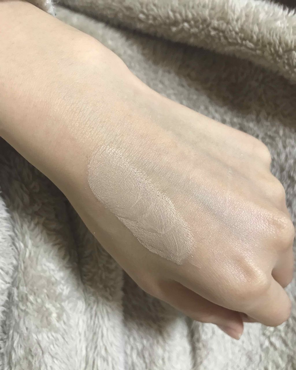 ミネラルフローレスリキッドファンデーション/エトヴォス/リキッドファンデーションを使ったクチコミ(3枚目)