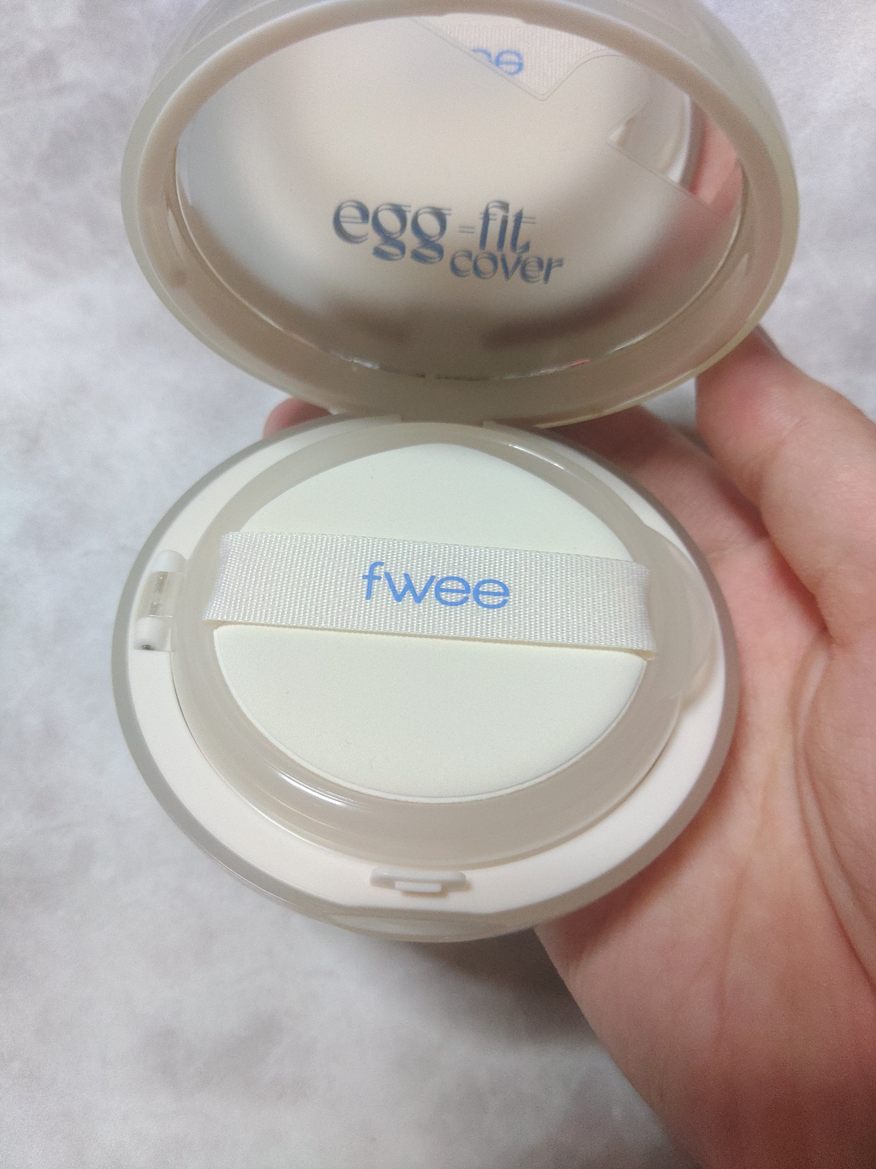 フィー クッションエッグフィットカバー 01 フェア/fwee/クッションファンデーションを使ったクチコミ（2枚目）