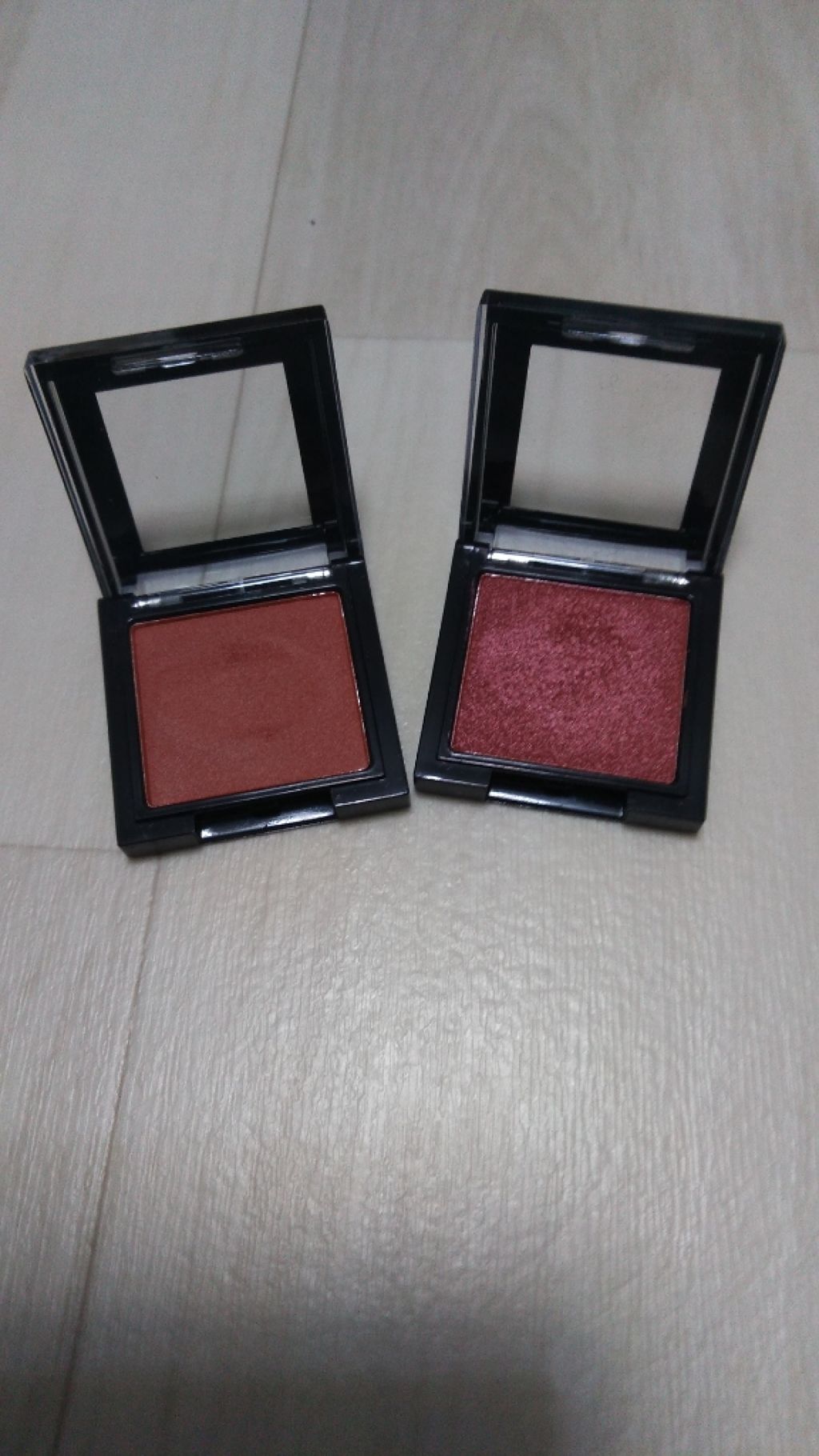 シングルアイシャドウ/マリブビューティー/単色アイシャドウを使ったクチコミ（2枚目）