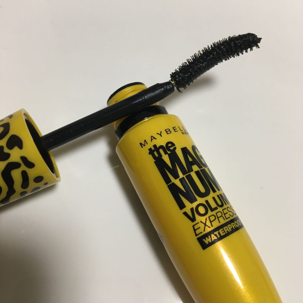 ボリューム エクスプレス マグナム キャット アイズ ウォータープルーフ マスカラ/MAYBELLINE NEW YORK/マスカラを使ったクチコミ（1枚目）