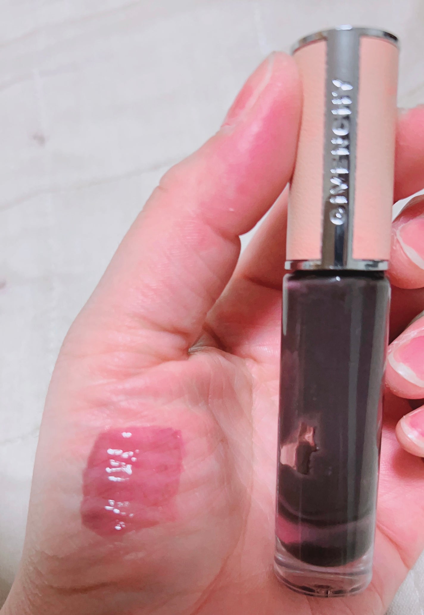 ローズ・パーフェクト・リキッド/GIVENCHY/口紅を使ったクチコミ(1枚目)