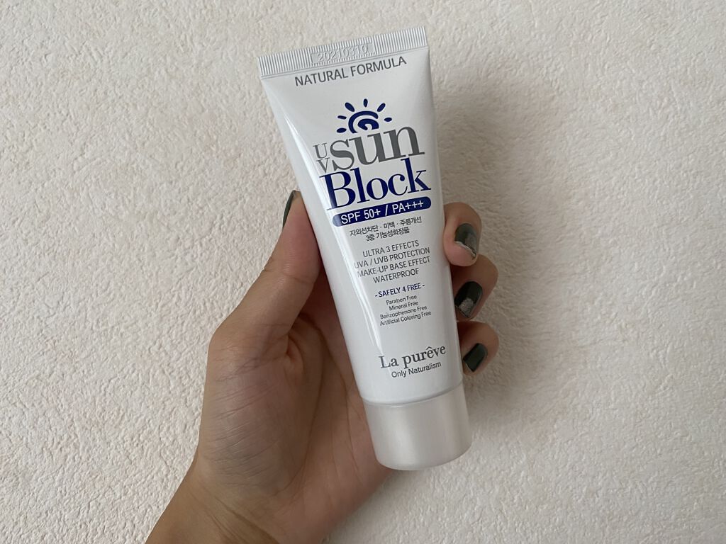 
Qoo10で購入した日焼け止め！

クリームタイプやけど伸びがすごく良い！
ベタつかないし匂いもいい感じ◎

5本で2000円くらいやったはず！
最後の1本になったのでリピ予定🙆‍♀️🙆‍♀️

ポーチにも入れやすい大きさなので持ち運