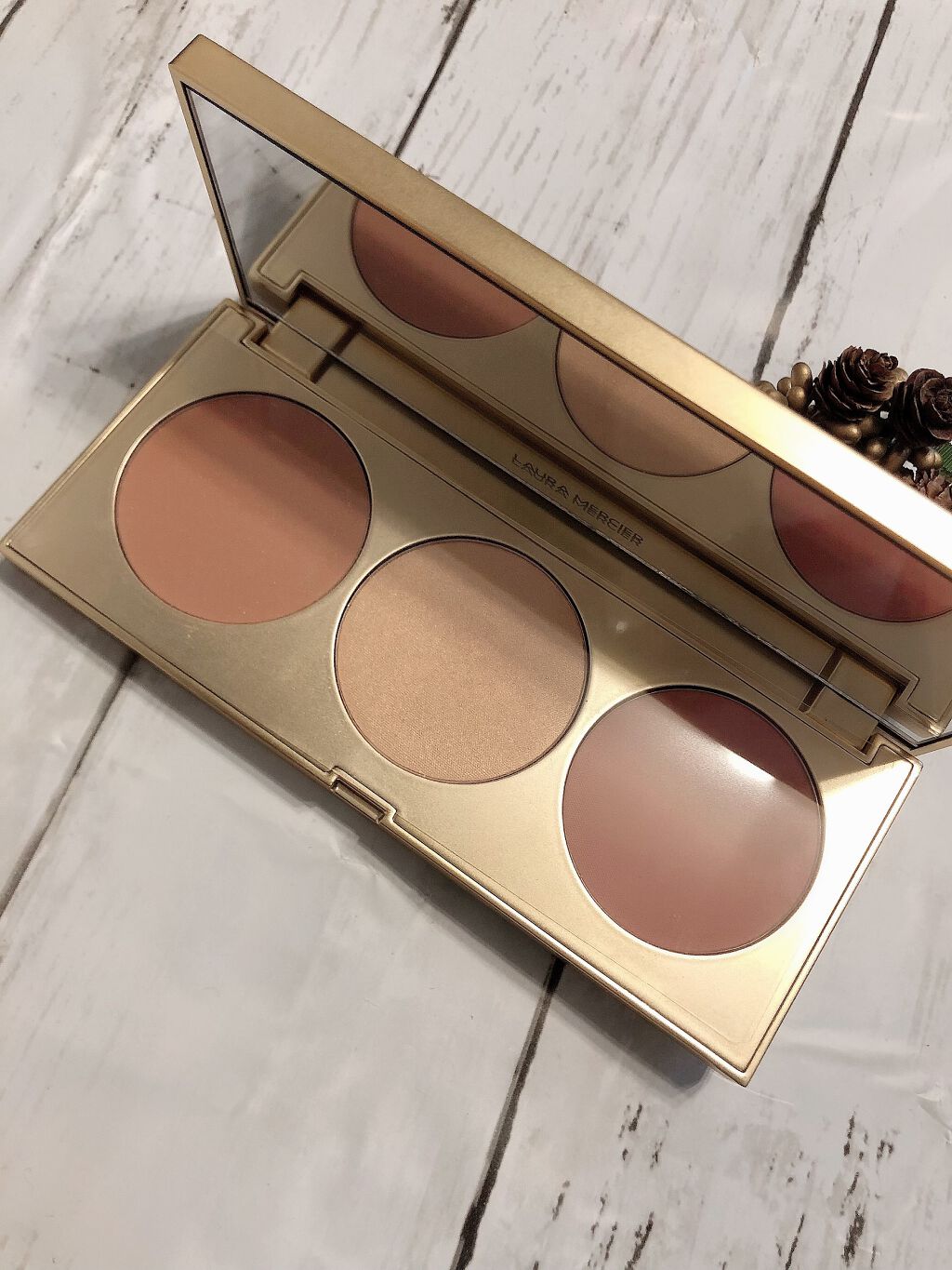 ボンジュール トーキョー フェイス アンド チーク パレット/ローラ メルシエ/パウダーチークを使ったクチコミ(2枚目)