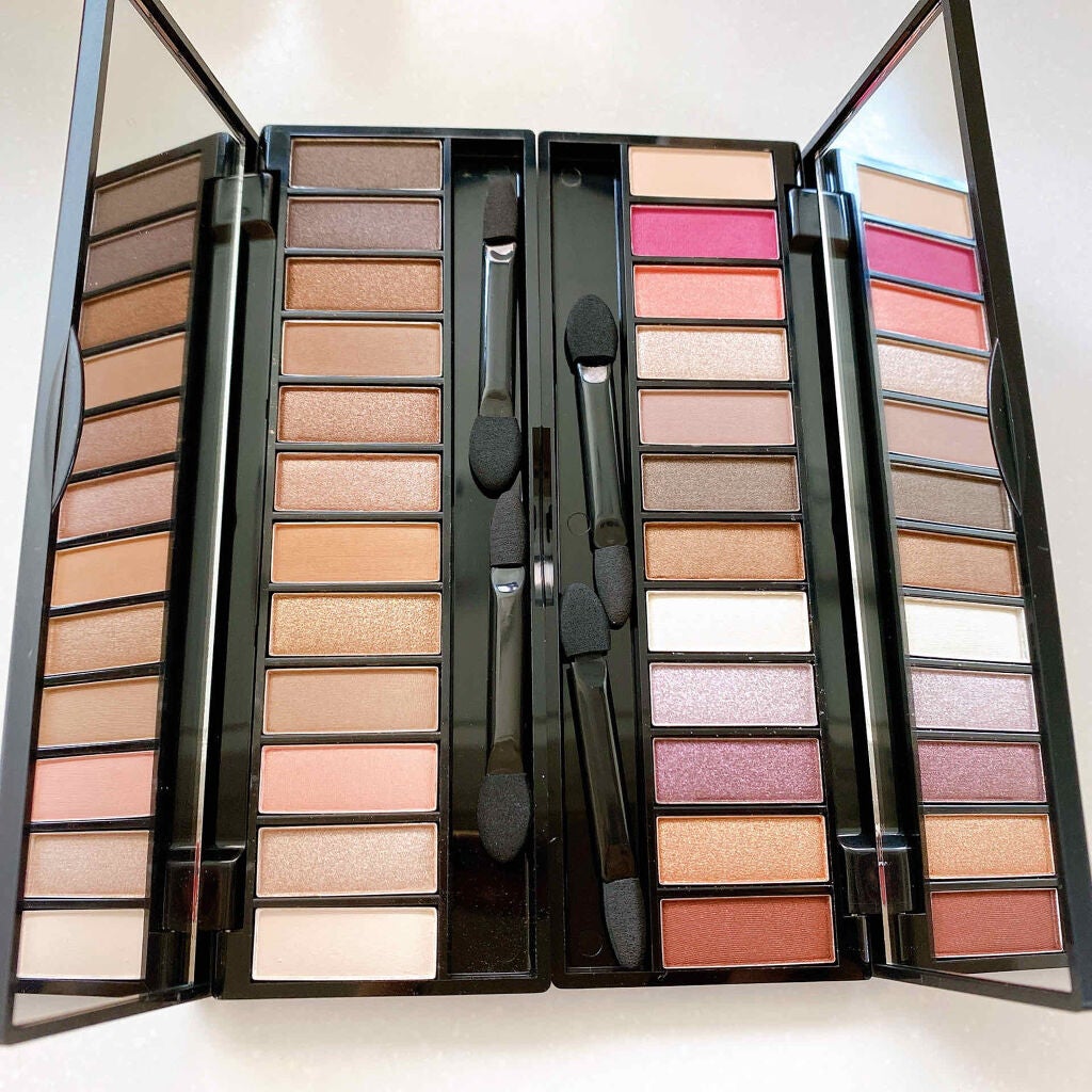 UR GLAM LUXE 12 COLORS EYESHADOW PALLET/U R GLAM/アイシャドウパレットを使ったクチコミ(1枚目)