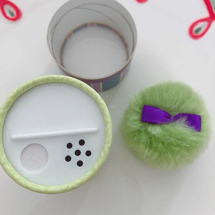 フレグランスボディパウダー ティンカーベル/東京ディズニーリゾート/ボディパウダーを使ったクチコミ（2枚目）