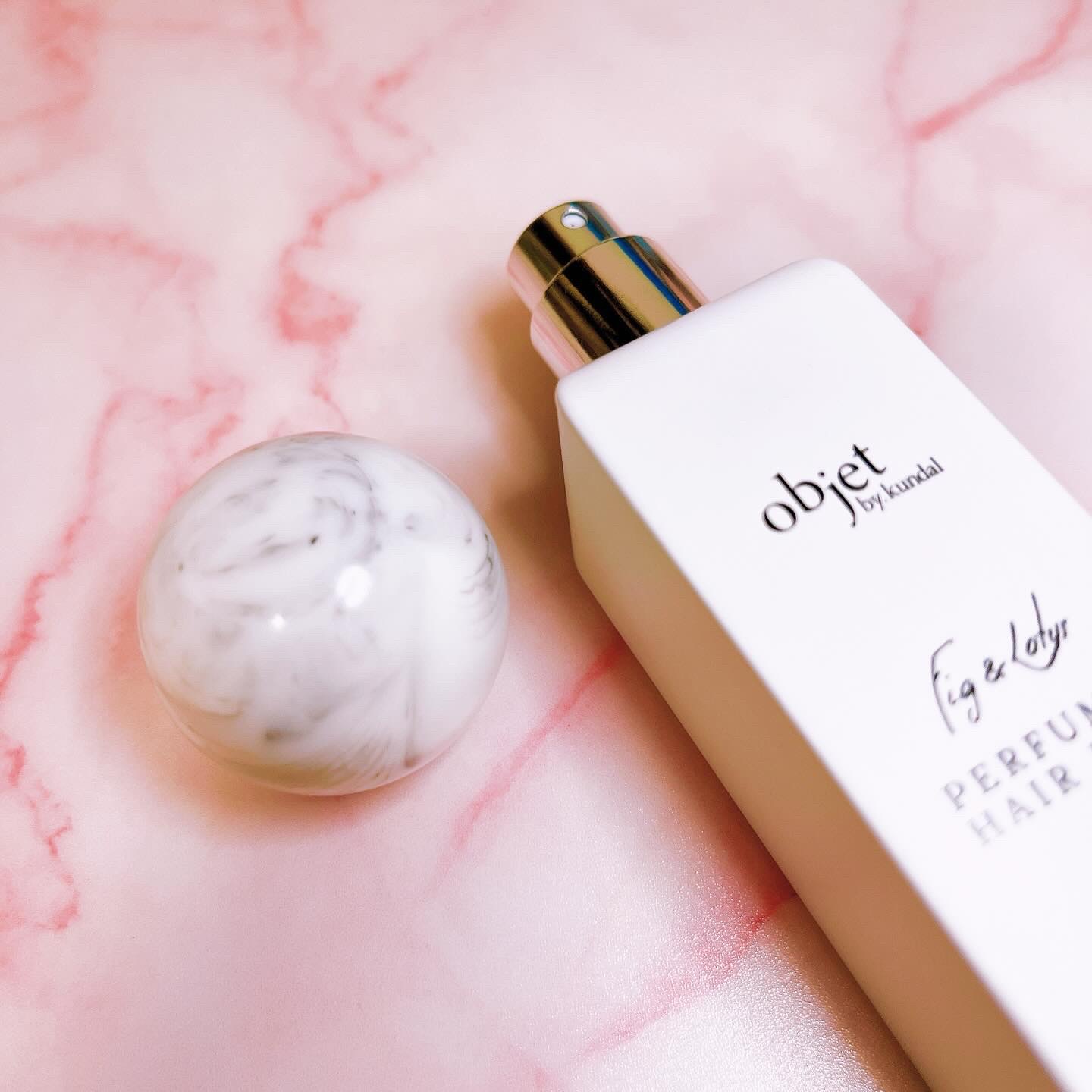 パフュームドヘアミスト フィグ＆ロータス/objet by kundal/アウトバストリートメントを使ったクチコミ（2枚目）