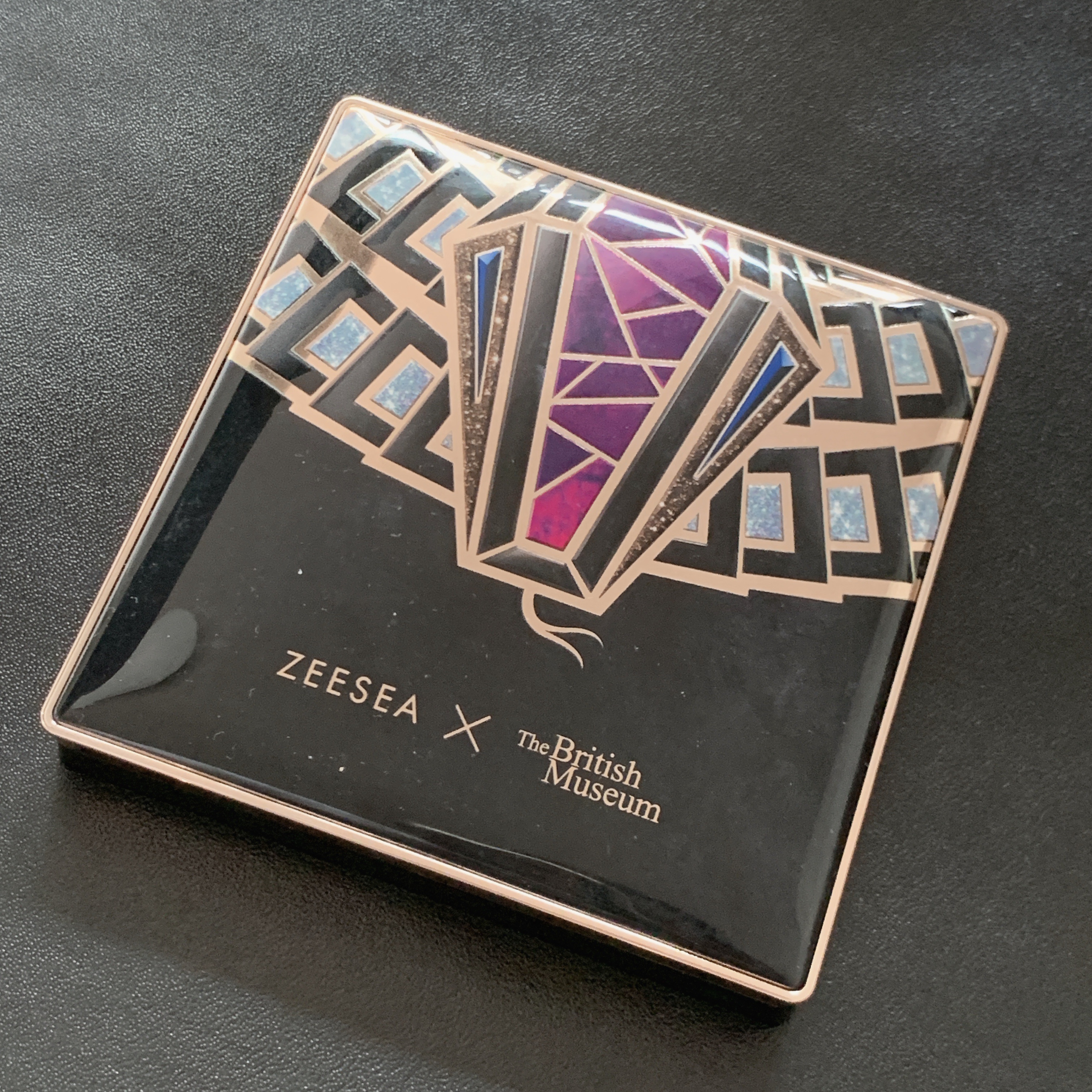 大英博物館 エジプトシリーズ アイシャドウパレット 04 魅惑のヘビ/ZEESEA/アイシャドウパレットを使ったクチコミ（1枚目）