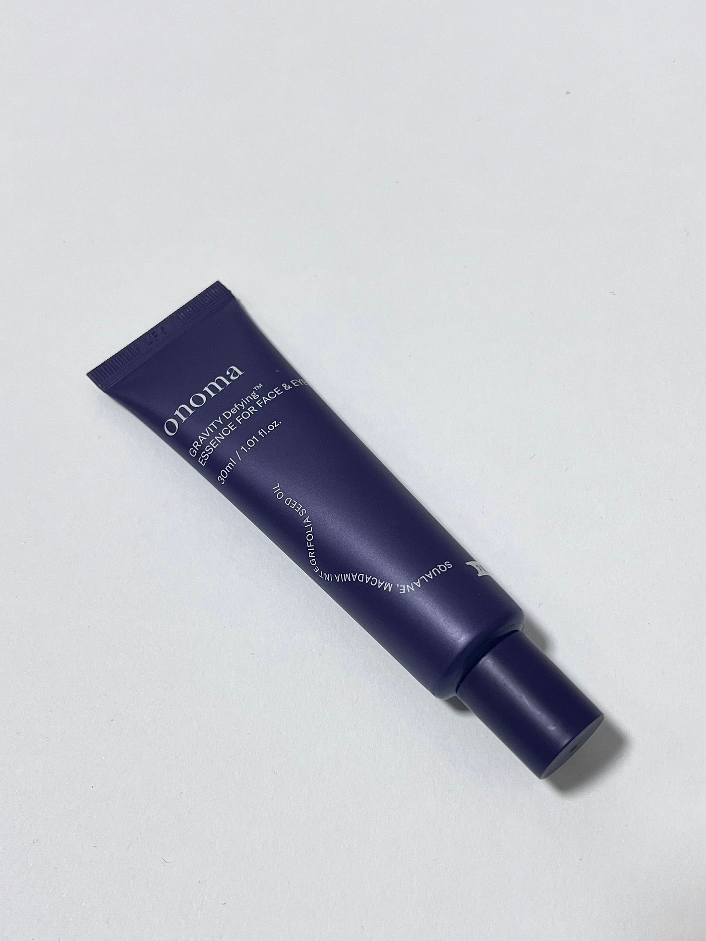 グラヴィティファイングTM目元&フェイス/onoma/アイケア・アイクリームを使ったクチコミ(2枚目)