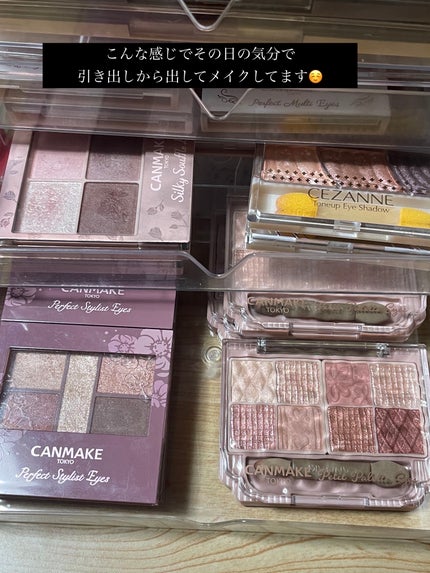 DAISO 3段式クリアーケースのクチコミ「 【私のコスメ収納💄🗄️兼ドレッサーもどき🪞】
    
        お洒落な
   .....」(2枚目)