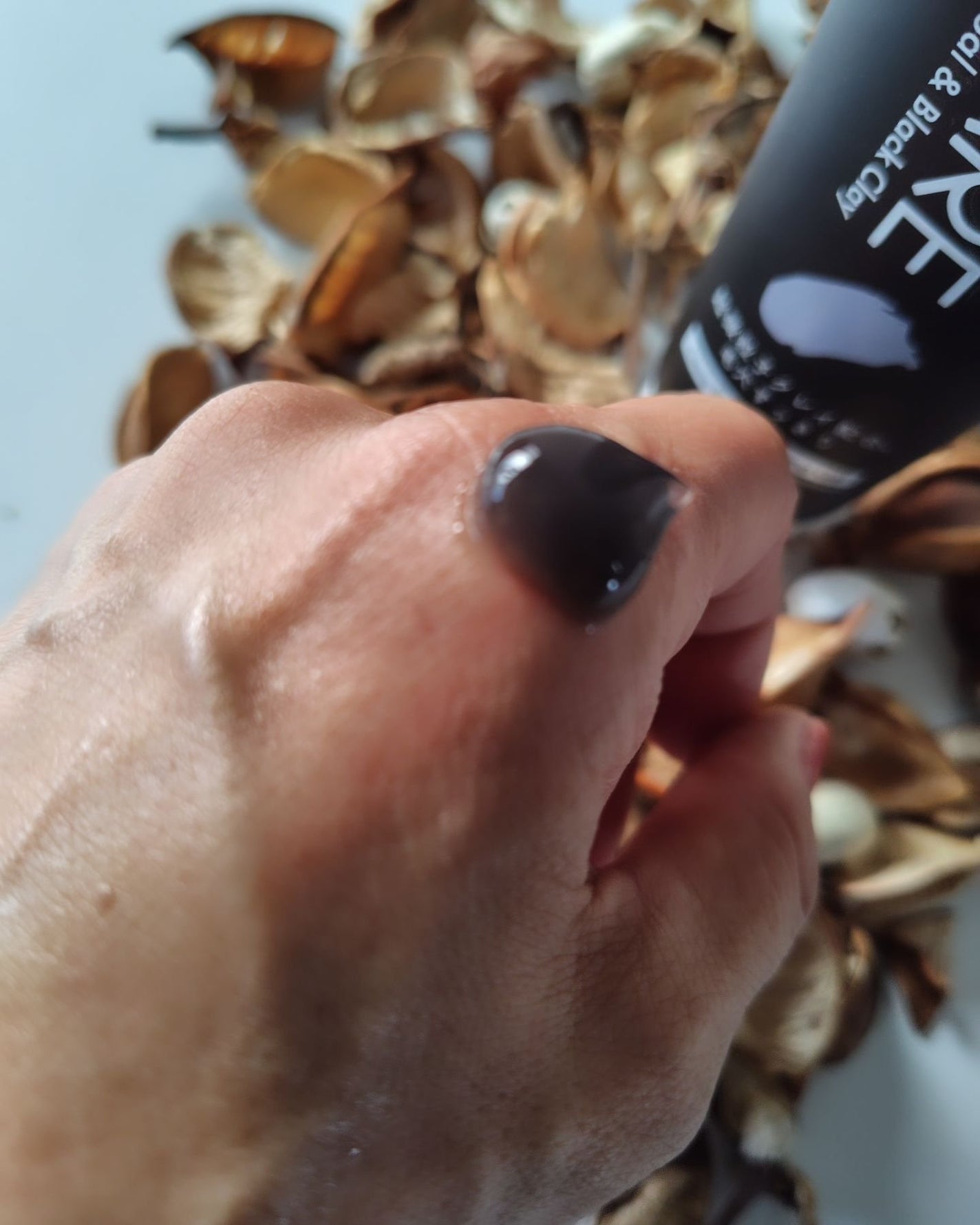 ひろちゃん on LIPS 「アクアマーレ 本日のメイクオフは、こちら@aqua_mare..」(3枚目)